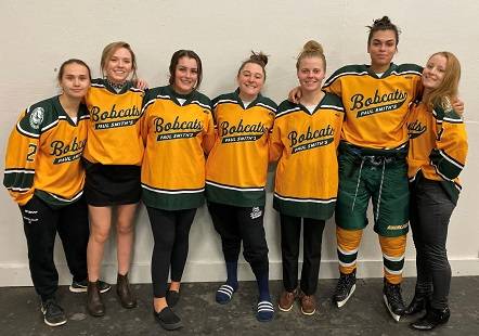 NCCC women's hockey players