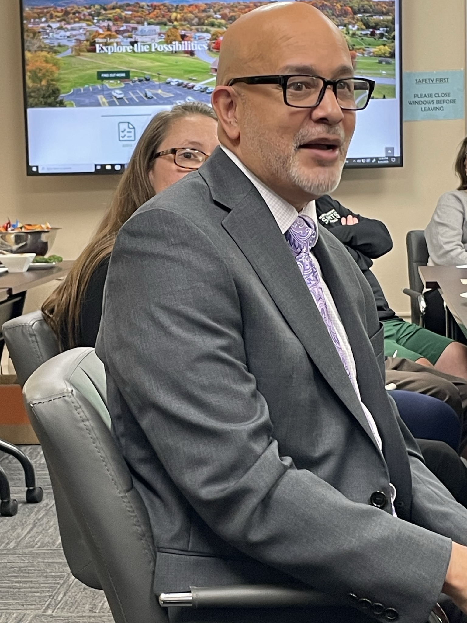 Dr. Ricardo Nazario-Colon meets with NCCC students, faculty and staff